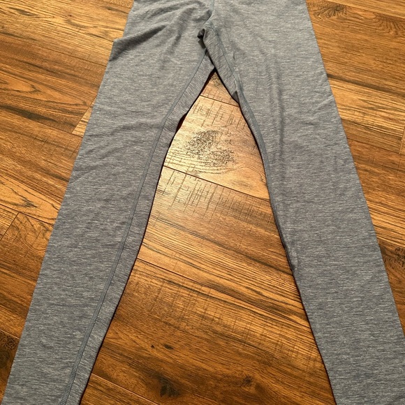 Workout Leggings (2) UA and Lulu - Picture 5 of 9